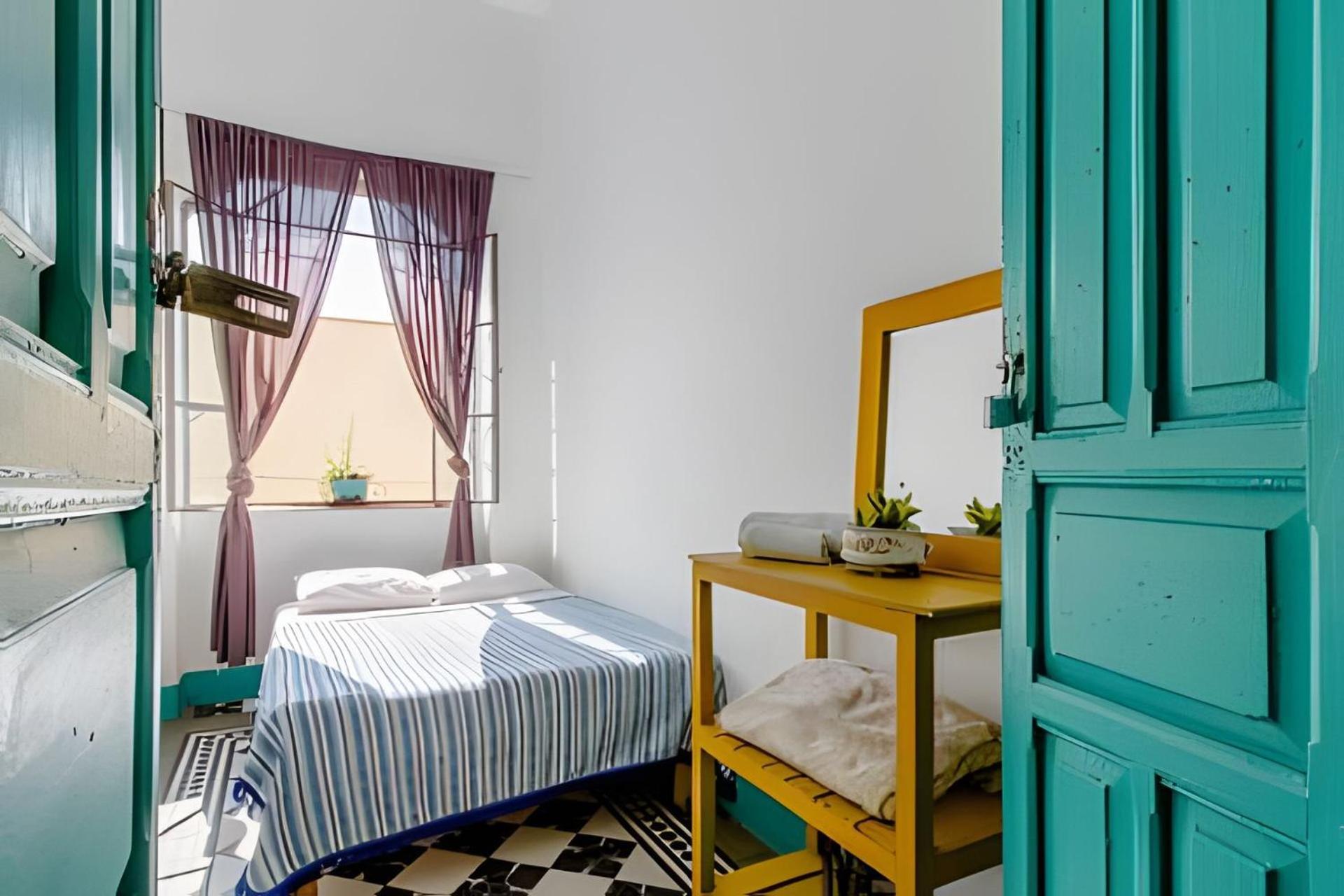 1 Guadalajara Corazon Del Centro Historico Hospedate En Una Casa Antigua En Una Habitacion Sencilla Con Areas Comunes Y Banos Compartidas Екстериор снимка