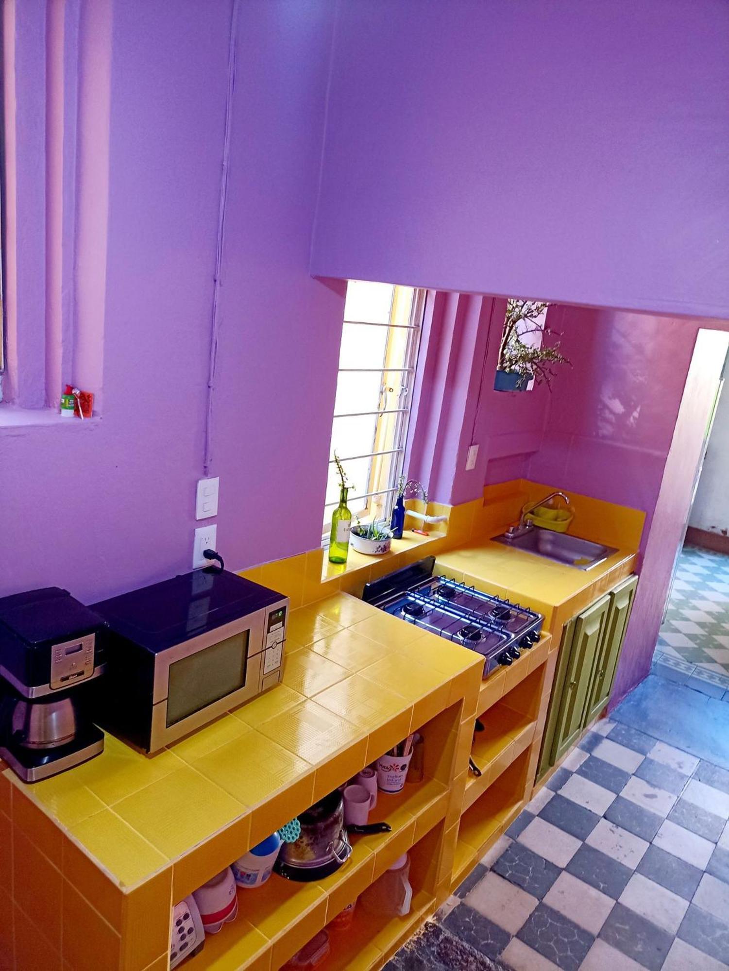 1 Guadalajara Corazon Del Centro Historico Hospedate En Una Casa Antigua En Una Habitacion Sencilla Con Areas Comunes Y Banos Compartidas Екстериор снимка